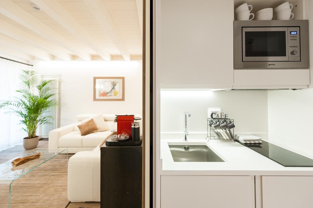 Verona Suites Bagian luar foto